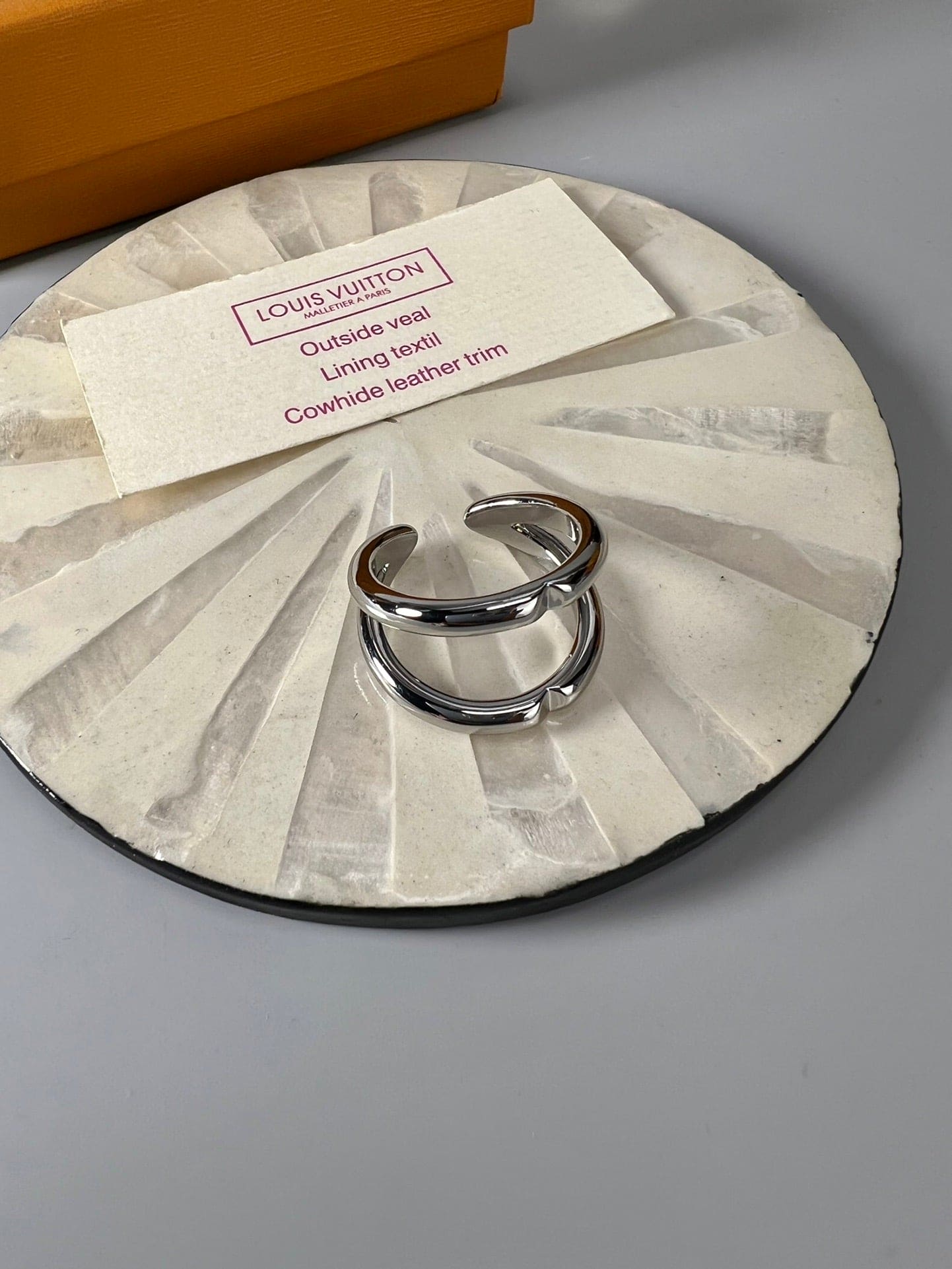 18K Louis Vuitton Volt Upside Down Ring