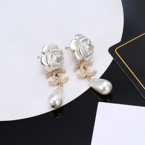 18K  Chanel Flower Pearl Earrings