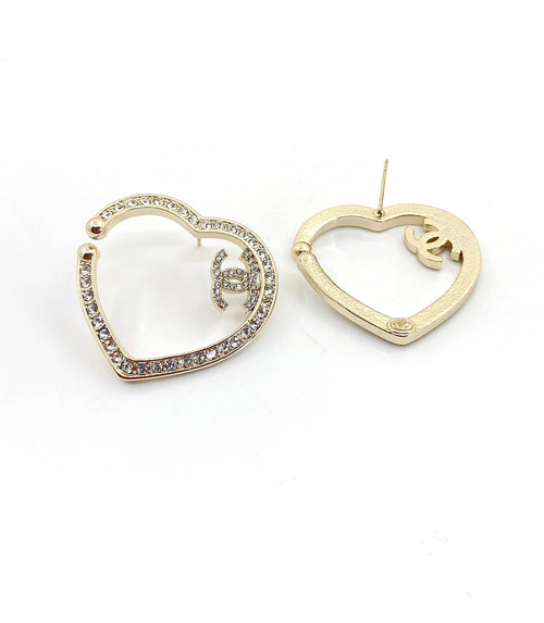 18K  Chanel Diamond Heart Earrings