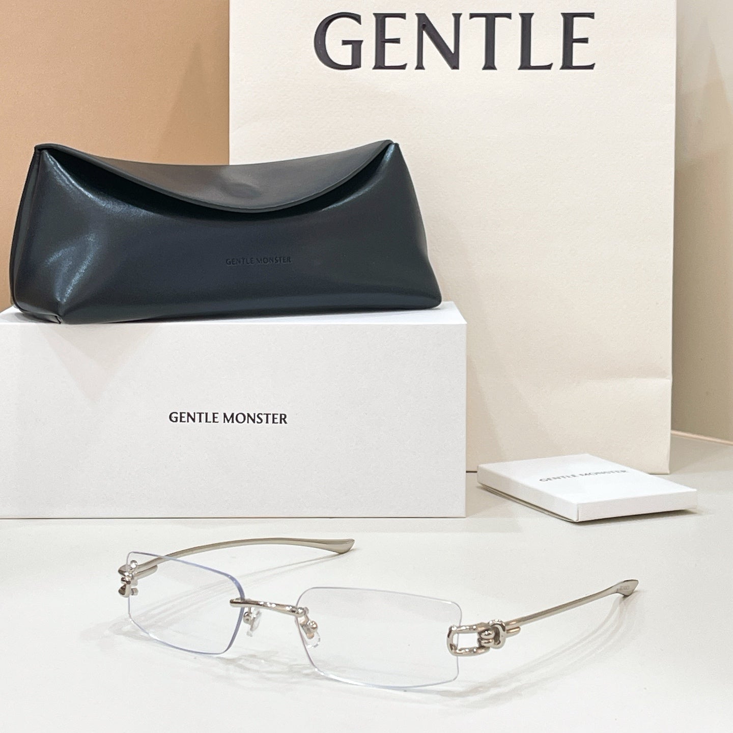 GENTLE MONSTE Sunglasses-GAMOT