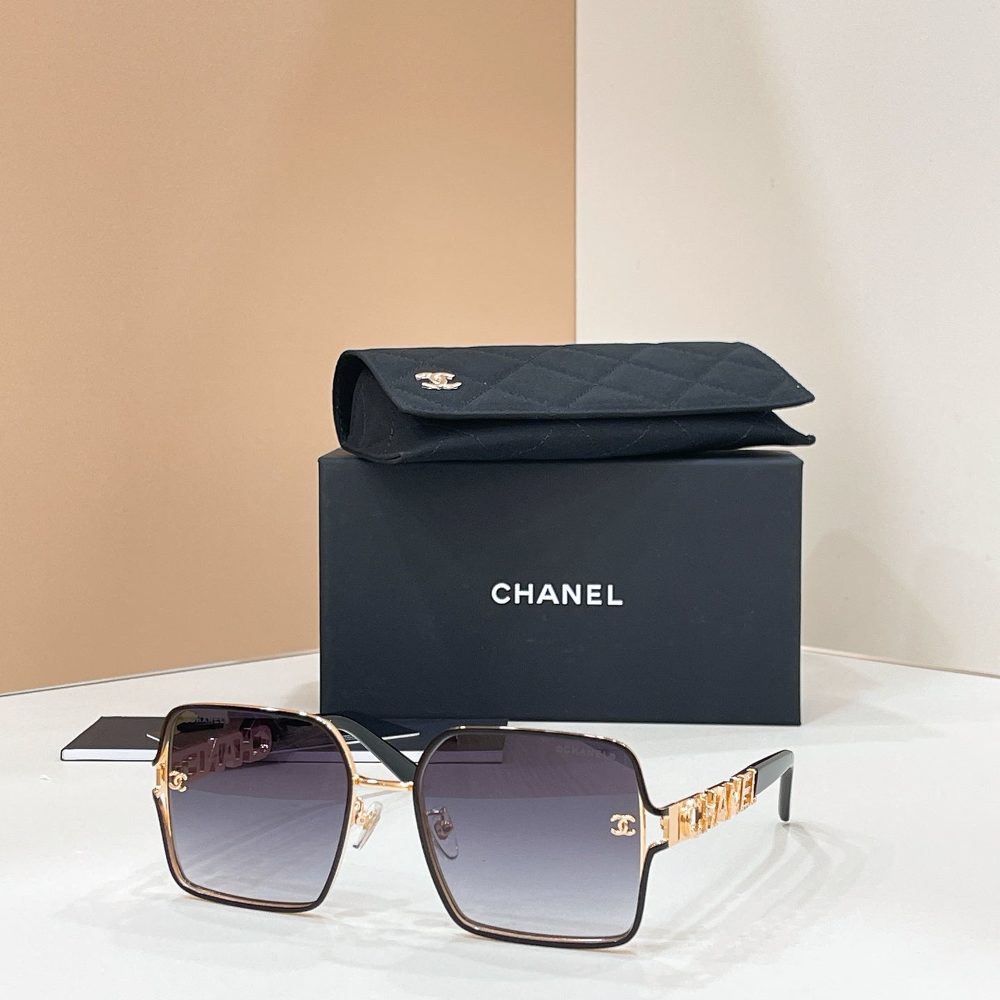 CHANEL Sunglasses CH9820